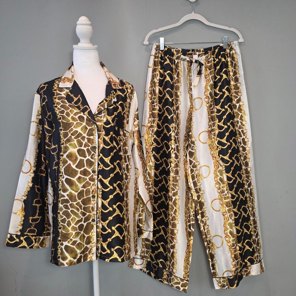 Victoria's Secret Pajama Lounge Set MD Maximalist Equestrian Baroque Chain Print